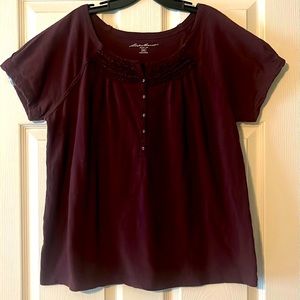 Eddie Bauer ruffle/ button up short sleeve size XL